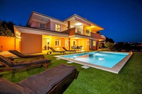 Haus Rovinjsko Selo, Rovinj, 550m2