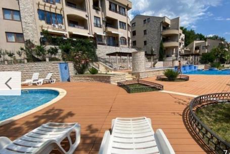 Prodaje se udoban stan od 39 m² u stambenom kompleksu, Herceg Novi, Gornja Topla