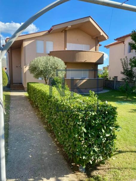 Najam/Izdavanje | Kuća | 240m2 | Podgorica, Tuzi