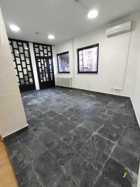 ODLIČAN ULIČNI LOKAL OD 75 M2 SA PARKINGOM U UŽEM CENTRU NOVOG SADA