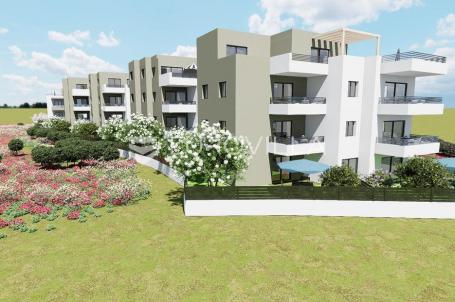 Trogir, dvosoban stan s privatnim vrtom površine 46.90 m²