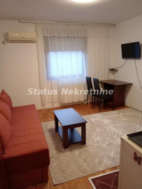Salajka-Useljiva Nameštena Garsonjera 24 m2 sa Parking Mestom-Zakupnina 260e-065/385 8880