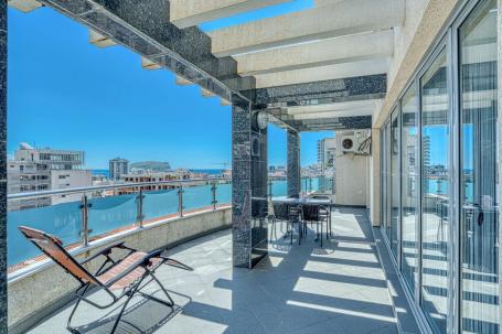 Prodaja luksuznog četvorosobnog duplex penthouse stana 188m² sa garažom i panoramskim pogledom na mo