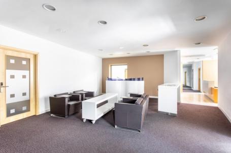 Neograničen pristup radnom prostoru na lokaciji Regus New Town