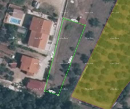 Građevinsko zemljište Gradevinsko zemljiste 750m2 u Galižani. 