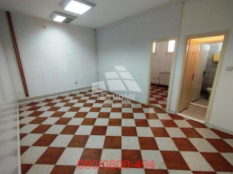 Lokal od 131m2 u Zemunu, Milana Uzelca ID#3657