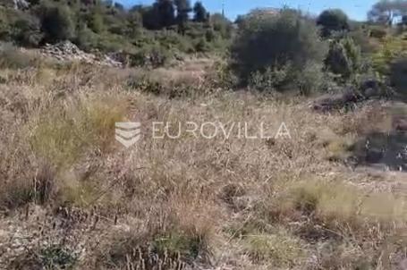 Marina, Sevid, poljoprivredno zemljište površine 749 m²