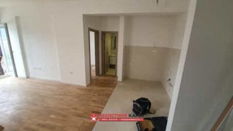 Jednosoban stan 41m2 u novogradnji, Podkošljun, Budva