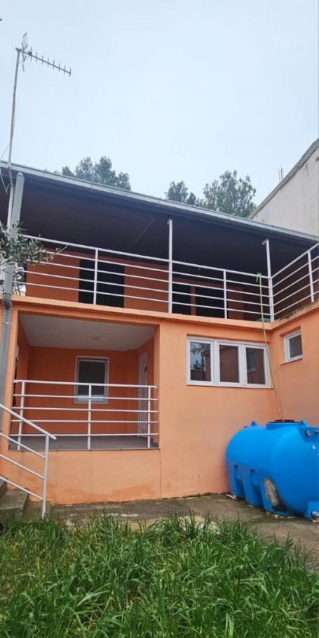 Legalized house with sea view in Bar. 
