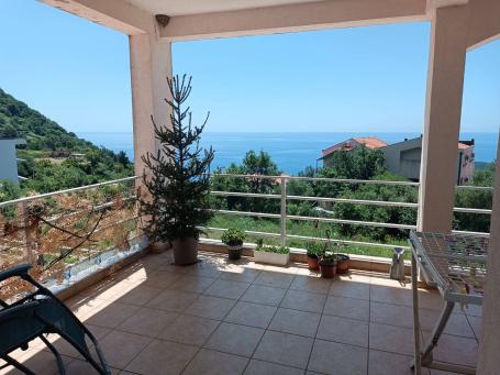 2 bedroom apartment with sea view in Seoce, Budva. 
