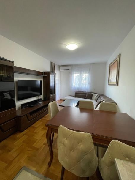 Chic apartment in Podkoshlyun area