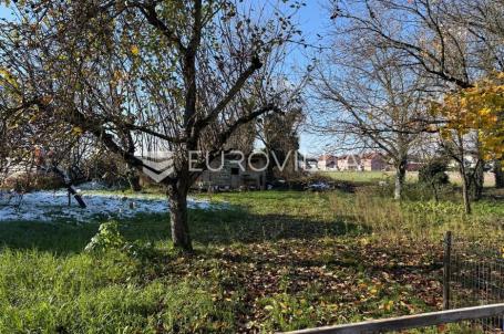 Zagreb, Sveta Klara, građevinsko zemljište 589 m²