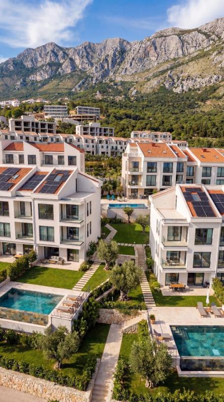 Luksuzna townhouse vila 174 m² sa privatnim bazenom i pogledom na more-Reževići, Budva