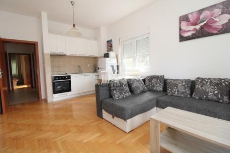 Herceg Novi - Topla2, dvosoban stan površine 56m2 sa pogledom na more. 