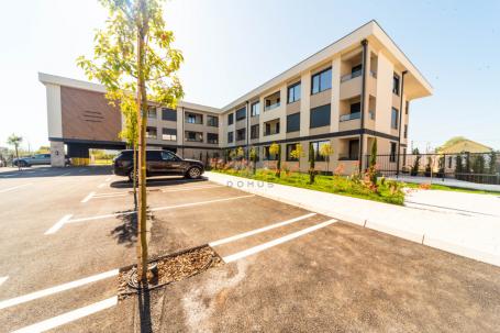 Jednosoban stan 47m2 + parking, Donja Gorica - Podgorica
