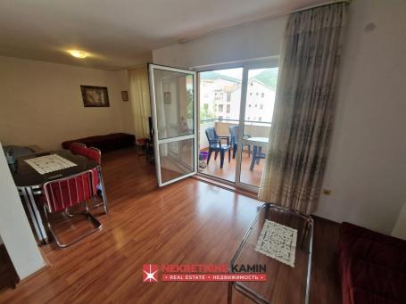 Jednosoban stan 52m2 u naselju Adok, Budva