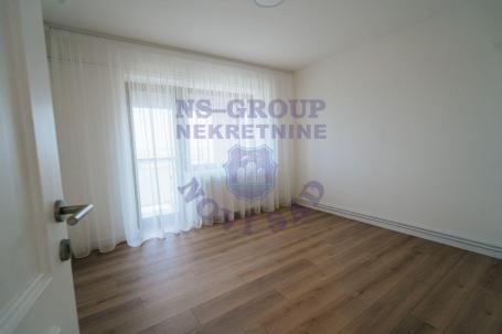 Trosoban 74m2 Blok Vila