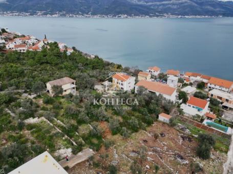 Odličan, urbanizovan plac sa pogledom na more - Krašići, Tivat