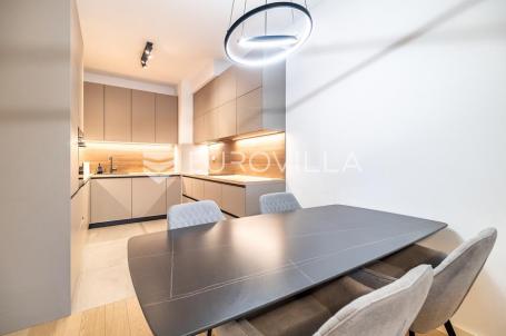 Zagreb, Heinzelova VMD, trosoban stan, PRVI NAJAM, 81 m², parking, spremište