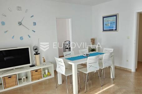 Istra, okolica Novigrad, simpatičan stan na 1. katu s jednom spavaćom sobom 51,20 m²