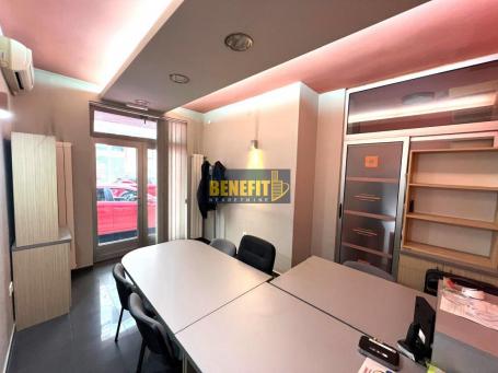 Poslovni prostor 44 m², Vukov Spomenik, Beograd