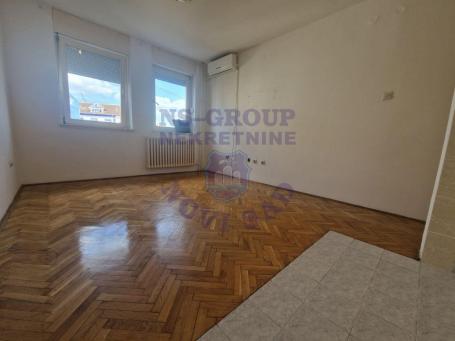 Garsonjera 28m2 Nova Detelinara