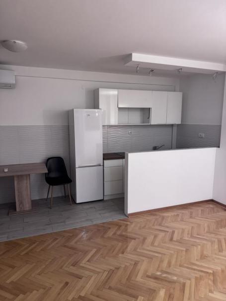 Jednoiposoban stan u blizini Gradske kuće