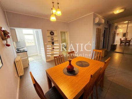 Centar(Studentski trg)Vase Čarapića,70m2,2.5 #4297
