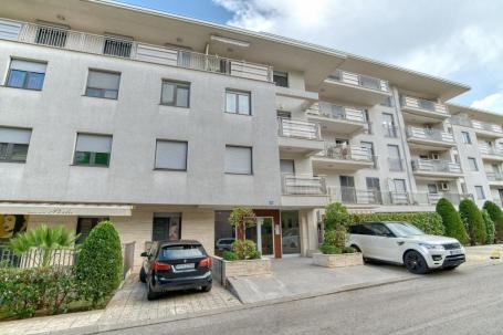 Podgorica, Gorica hill - modern one-bedroom apartment with parking