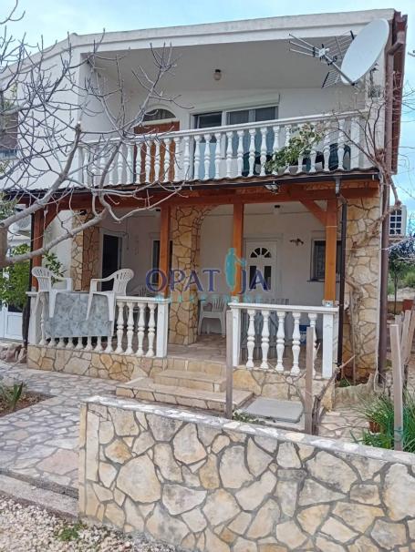 Vir, južna strana kuća 2 apartmana sa garažom blizu mora