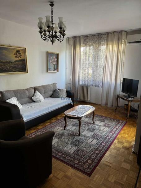 Vojvode Stepe, 67 m2