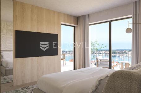 Istra, Umag — Green Tower Residence, moderan jednosoban stan s terasom na 1. katu