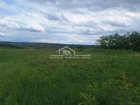 Rucka, Umka,  49 ari; prelep plac sa nestvarnim pogledom ID#1626