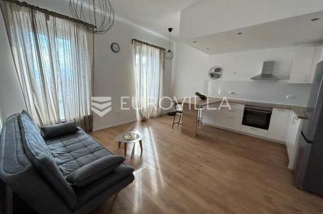 Rijeka, Banderovo, adaptirean i novonamješten stan 51, 52 m²