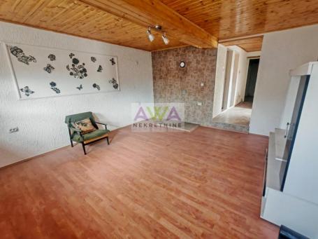 Bezdan – Prizemna kuća 89m2, plac 416m2