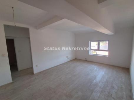 Stari Futog-Uknjižen Dvosoban stan 39 m2 na Prvom spratu-Može Krediz za Mlade-065/385 8880