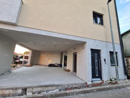 Stan Stan u novogradnji sa garažnim mjestom. Medulin