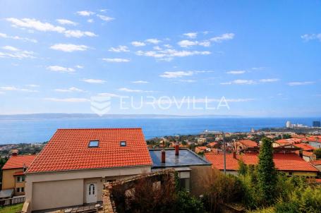 Kostrena, Glavani, peterosobni stan površine 125 m², pogled