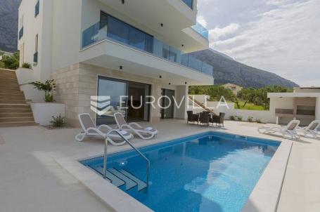 Makarska, atraktivna vila s panoramskim pogledom na more