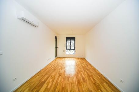 Jednosoban stan 45m2 + parking, Tološi - Podgorica
