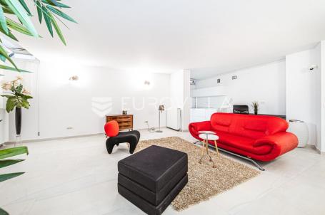 Zagreb, Trešnjevka, prekrasan dvosoban stan 80 m²