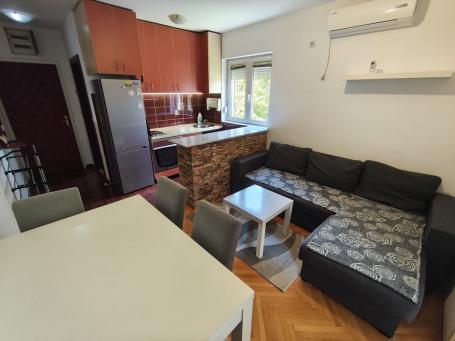 Izdaje se namešten jednoiposoban stan na Altini, 37 m², useljiv odmah