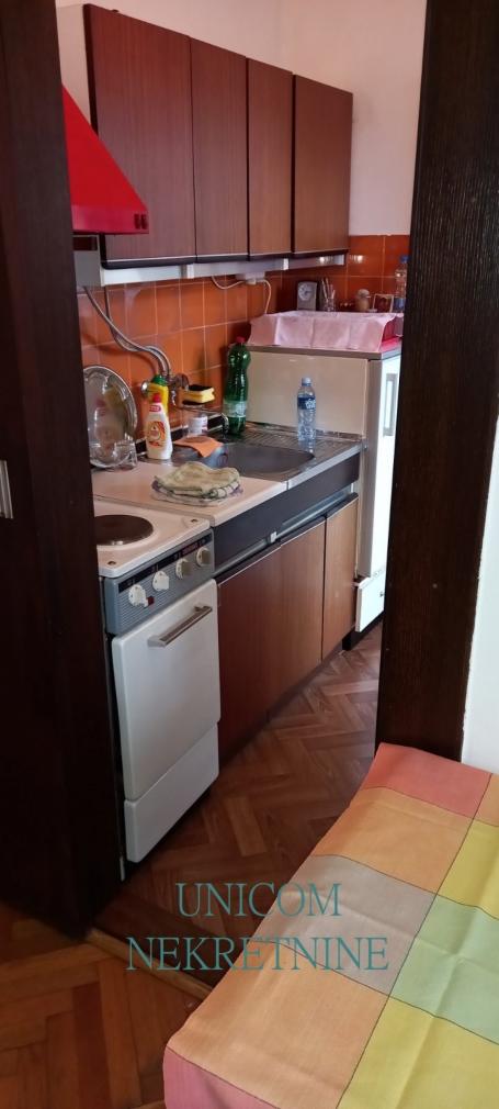 0.5  17m2( 3m2 verande) Centar - Kraljice Natalije