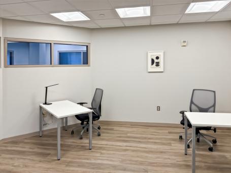 Neograničen pristup kancelariji na lokaciji HQ IRIN Business Center