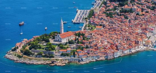Kuća Rovinj – Kuća s 2 stana i 6 spavaćih soba na ekskluzivnoj lokaciji, investicijska prilika
