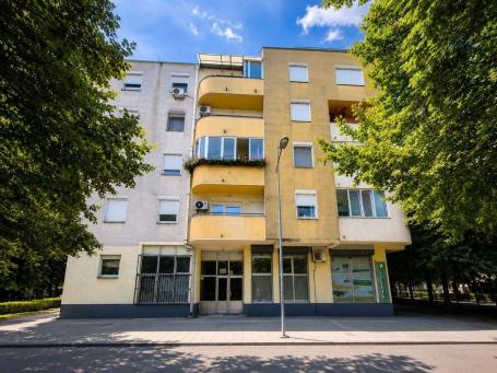 Kraljevića Marka – Socijalno | Garsonjera sa terasom i ostavom | 230€