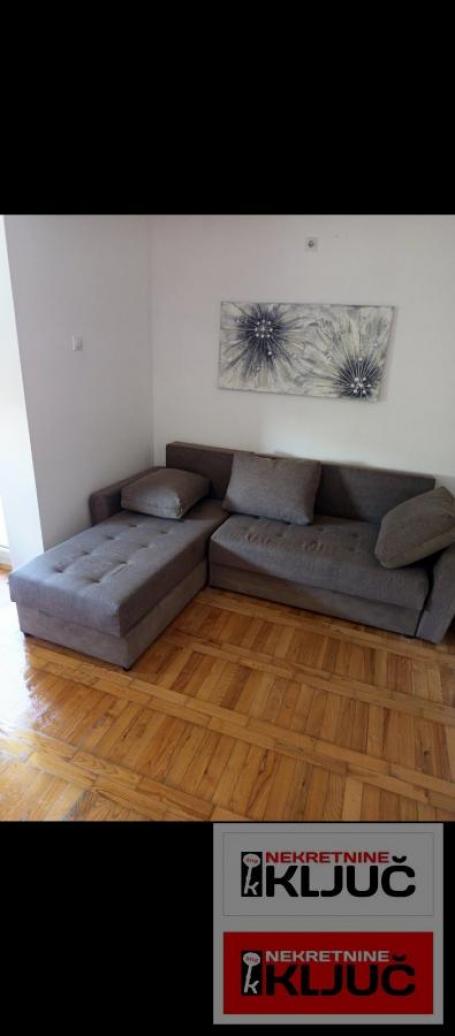 Jednosoban stan 26 m², Salajka, Novi Sad, 1. sprat