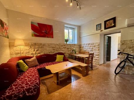 Stan PULA, centar – prodaja / stan 55 m² s vrtom i parkirnim mjestom