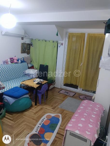 Železnik,44m2, 1,5sob 2/2, ta, klima, parking mesto, pvc, lodja, uknjiž, 