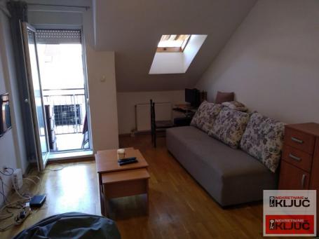 Garsonjera 26 m², Nova Detelinara, Novi Sad, 5. sprat